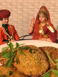 बाजरी मेथी मकाईना ढे बरा (bajari methi makai thebra recipe in marathi) रेसिपी चे मुख्य फोटो