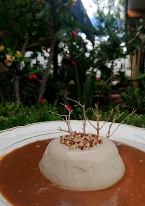 Una foto de 🌰Pannacota de crema de almendra con dulce de leche🌰