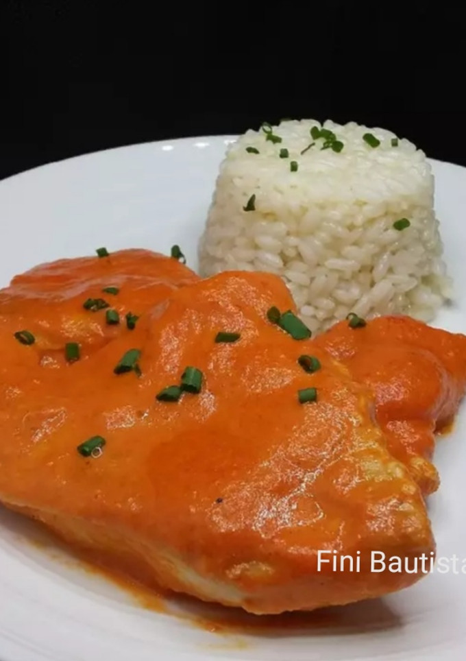 Una foto de Pechuga de pavo en salsa de pimiento