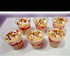 A picture of Scrumptious trifle 😋.