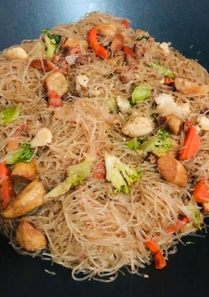 A picture of Holiday Rice Noodle Stir Fry | Pancit Bihon | Filipino Pansit Special.