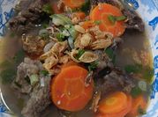 Gambar sop daging sapi ala restoran