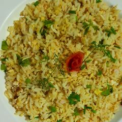 A picture of Instant Egg fried rice.