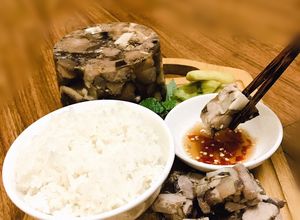 Hình của món Thịt đông.