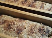Una foto de budin de avena y nueces