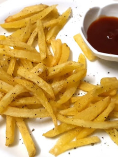 ફ્રેન્ચ ફ્રાય (French Fry Recipe in Gujarati) રેસીપી મુખ્ય ફોટો