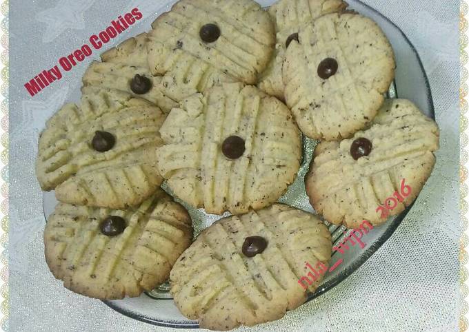 Milky Oreo Cookies