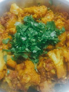 आलू गोभी (Aloo gobhi recipe in hindi) रेसिपी मुख्य फोटो