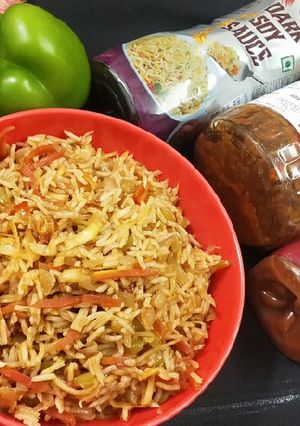 સેઝવાન રાઈસ (Schezwan Rice Recipe In Gujarati) રેસીપી મુખ્ય ફોટો