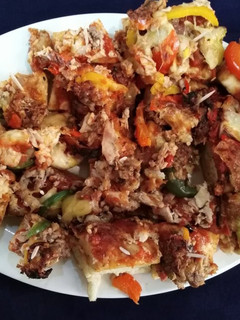A picture of Chicken Pizza.