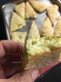 Scones de verdeo y queso