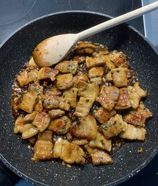 thịt lợn rang nước tương