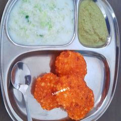 A picture of Sabudana Vada with Sago flour.