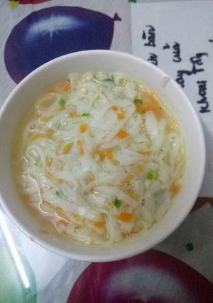 Hình của món Mì tôm cà rốt cho bé.