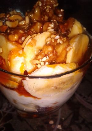 صورة لوصفة تحلية الموز بالمكسرات 😋