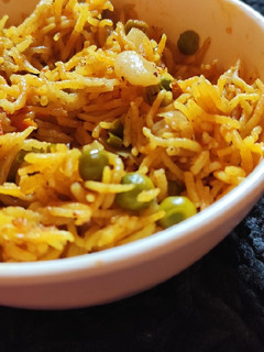 વેજીટેબલ પુલાવ (Vegetable Pulav Recipe In Gujarati) રેસીપી મુખ્ય ફોટો
