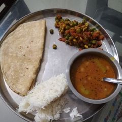 A picture of Mutter/peas gajar ki sabzi.