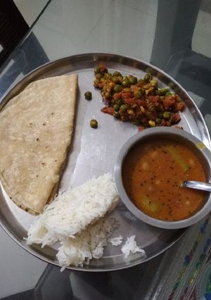 A picture of Mutter/peas gajar ki sabzi.