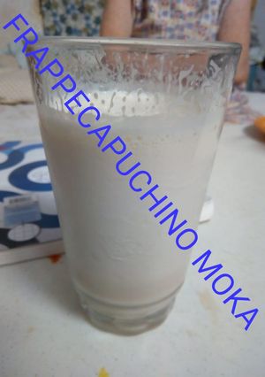 Una foto de Frappecapuchinos moka.🥛