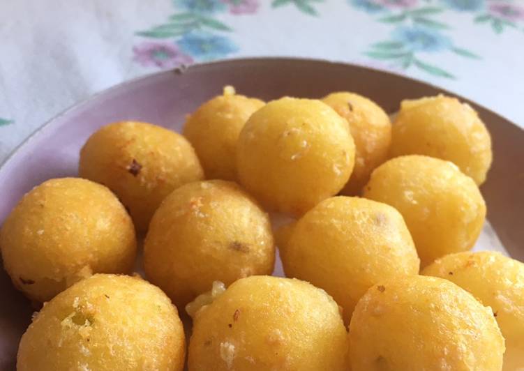 Langkah Mudah untuk Menyiapkan Potato pom pom yang Enak