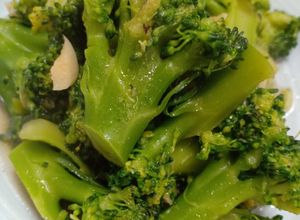 Hình của món Súp lơ xào tỏi.