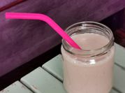 Una foto de smoothie de guayaba