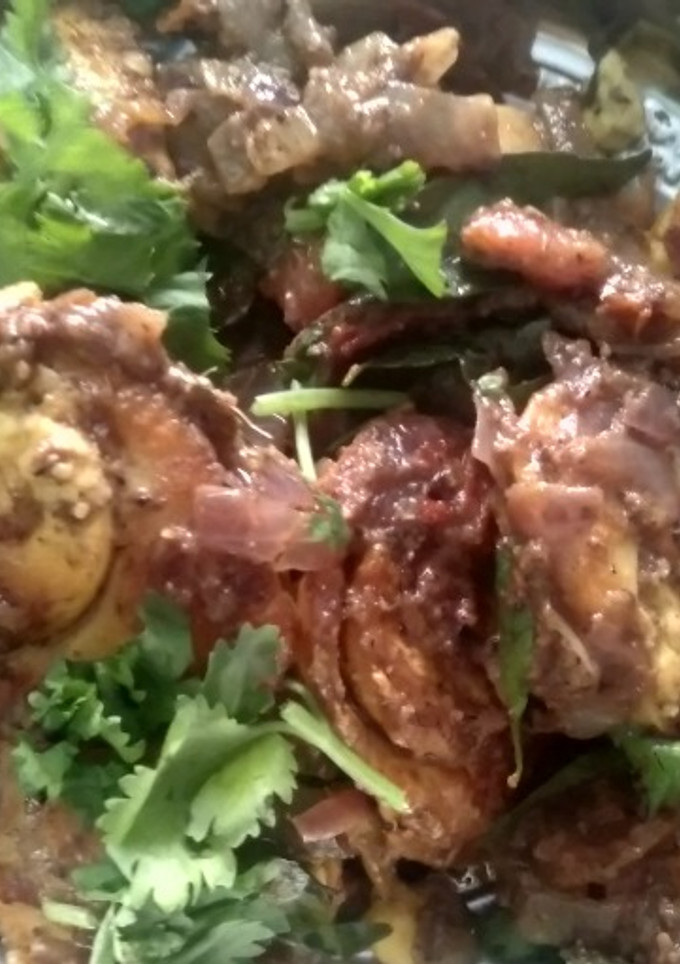 முட்டை மிளகு வறுவல் (muttai milagu varuval varuval recipe in Tamil) செய்முறை முக்கிய புகைப்படம்