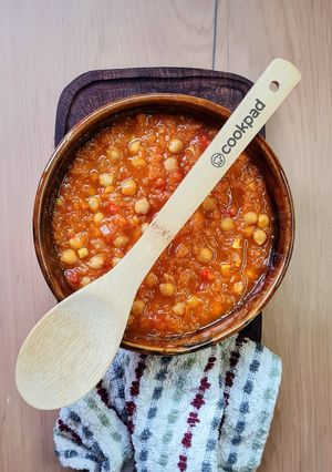 Una foto de Guisito express plant based de zapallo y garbanzos 🫕