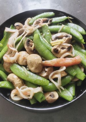 A picture of Sauteed Peas.