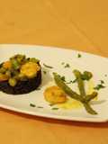 Riso venere con asparagi e gamberi