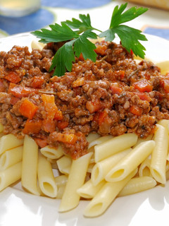 Una foto de Macarrones con salsa Boloñesa