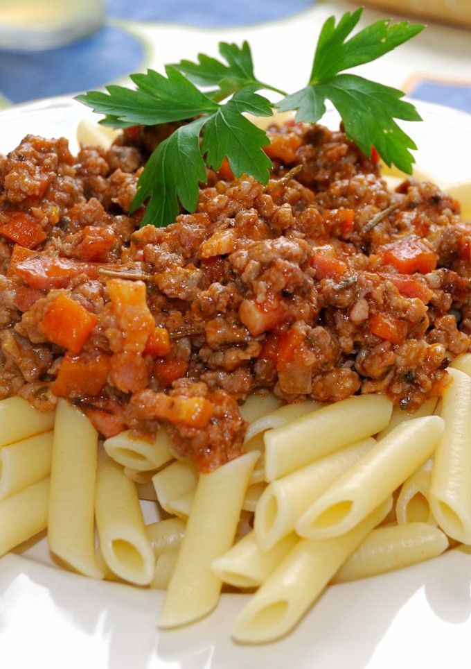 Una foto de Macarrones con salsa Boloñesa