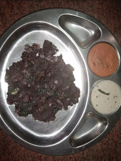 ராகி ரொட்டி(Ragi rotti recipe in Tamil) செய்முறை முக்கிய புகைப்படம்