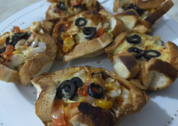 Step-by-Step Guide to Prepare Any-night-of-the-week Bread pizza cups ready in 10 minutes