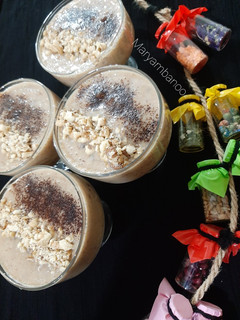 عکسی از دستور شِیک خرما بستنی 🍧