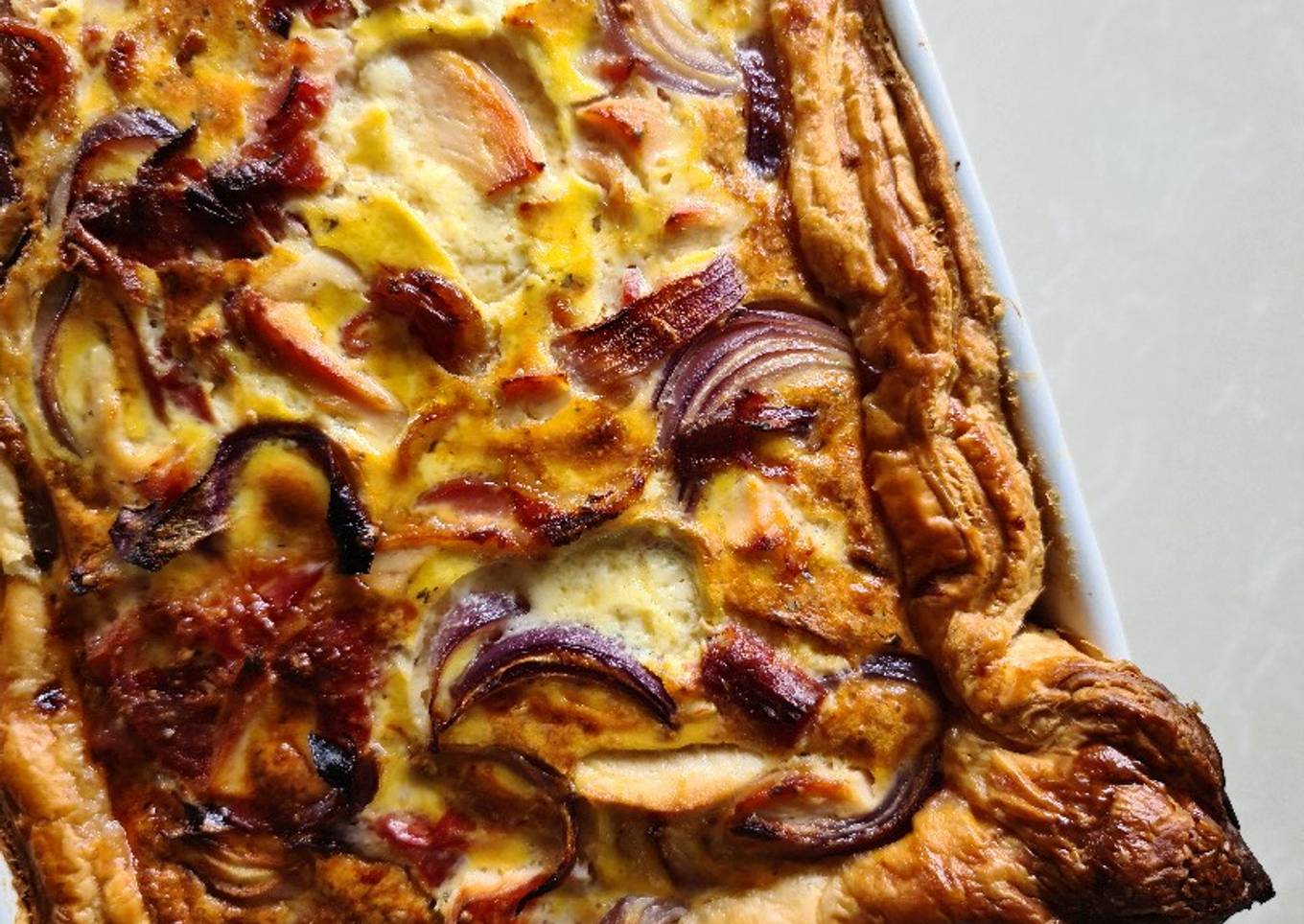 Chicken, bacon & salami quiche