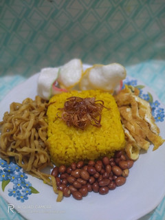 Foto resep Nasi kuning rice cooker