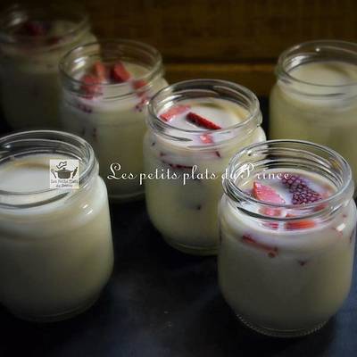 Yaourt arome fraise maison 🥄 de Un amour de cuisine - Cookpad