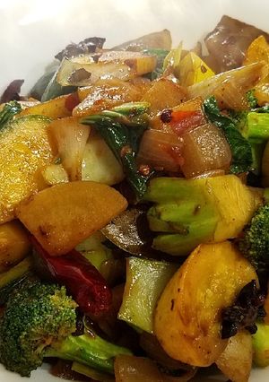 A picture of Szuchuan veggies claypot麻辣蔬菜香锅.