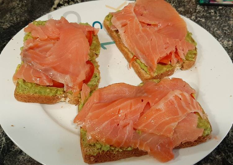 Tosta de salmón