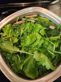 A picture of Fresh boiled Greens from my garden 😋.