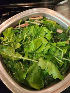 A picture of Fresh boiled Greens from my garden 😋.