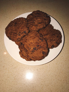 Una foto de Galletitas Algarroba y Banana Veganas