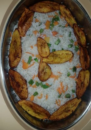 A picture of White rice n veg.