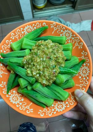 香蔥油醋醬拌秋葵 的食譜成品照片