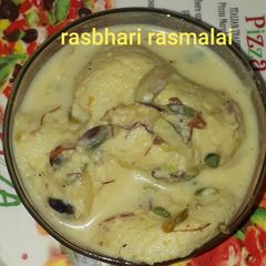 A picture of Ras bhari rasmalai.