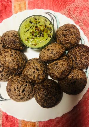 A picture of Sprouted Ragi Appe with coconut chatani.