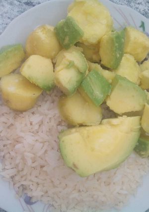 Una foto de Ensalada de palta