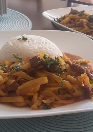 Una foto de Olluquito con carne