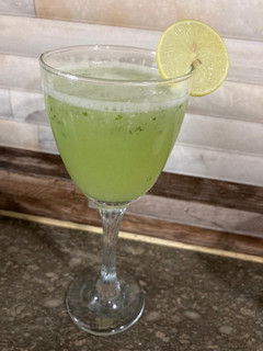 A picture of Cucumber lemonade.